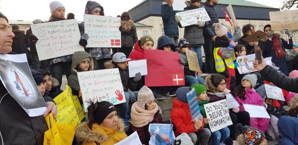 لا يوجد أيّ جزء من سورية آمن" .. سوريون يطلقون حملة في الدنمارك خوفا من ترحيلهم