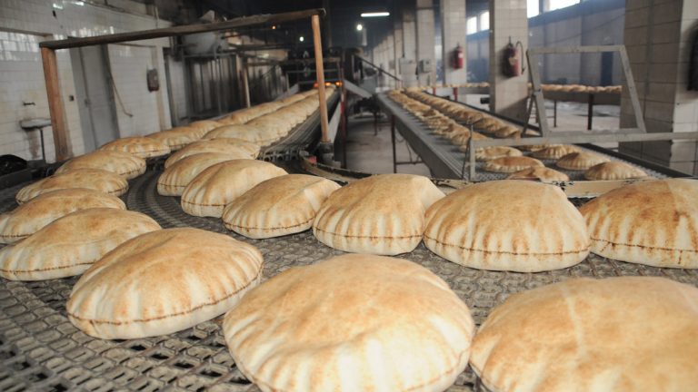 السورية المخابز بعد انخفاض استهلاك الخبز في رمضان: مستلزمات الانتاج مؤمنة.. لفترة جيدة!