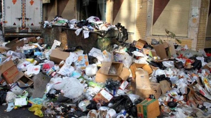 النفايات في شوارع طرطوس