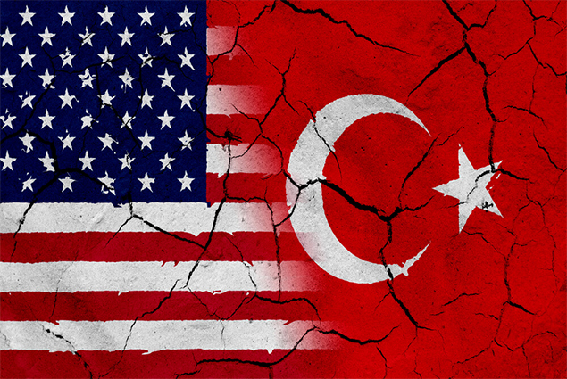 علم أمريكا و تركيا
