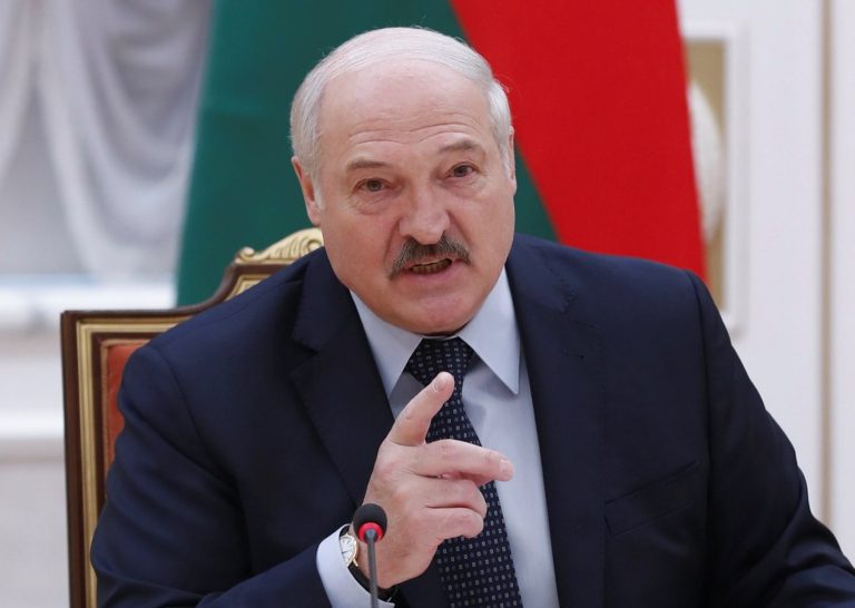 الرئيس البيلاروسي: التصعيد العسكري شرق أوكرانيا يهدد بحرب “ستشمل أوروبا بأكملها”