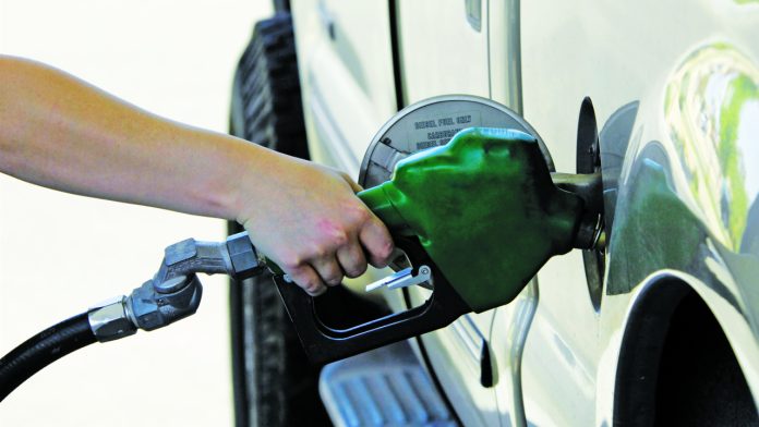 تراجع أسعار الوقود