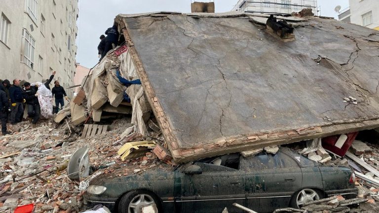 لماذا سبّب زلزال تركيا وسوريا هذا الدمار وهل يمكن التنبؤ قبل وقوع الزلزال؟