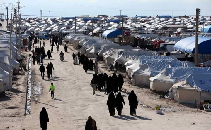 العراق يدعو لمؤتمر دولي حول مخيم “الهول” في سوريا