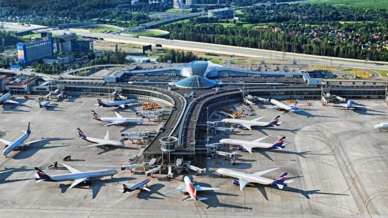 مطارات موسكو