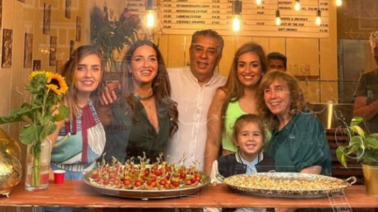 عائلة سورية لاجئة في هولندا تفتتح مطعماً نباتياً يحظى بإعجاب السكان والإعلام