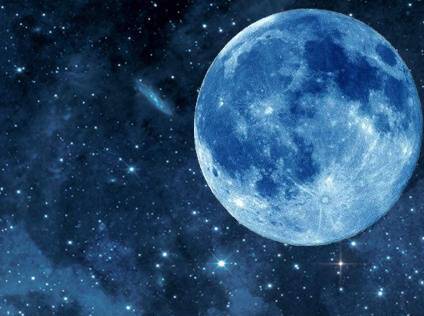 “القمر الأزرق”..سيضيءالسماء في جميع أنحاء العالم هذا الأسبوع