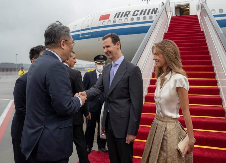 الرئيس الأسد يصل الصين في أول زيارة رسمية منذ نحو عقدين