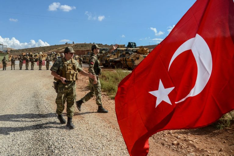 لعامين إضافيين.. الرئاسة التركية تطلب تمديد عمل وبقاء الجيش التركي في سوريا والعراق
