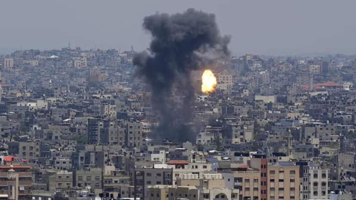 “إسرائيل” تغتال قياديين بارزين في حماس بضربة جوية