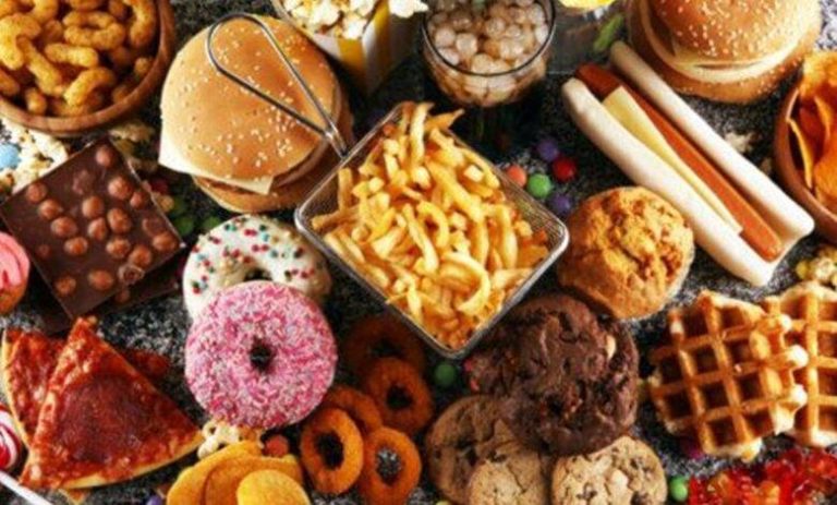 دراسة جديدة: أدلة متزايدة على ارتباط الأطعمة “فائقة المعالجة” بأمراض السرطان
