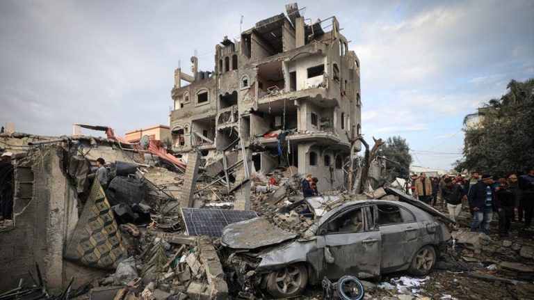 وفد من “حماس” يبحث في القاهرة المبادرة المصرية لإنهاء حرب غزة