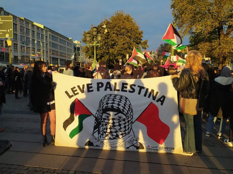 متظاهرون أميركيون أمام منزل بلينكن: لن نسمح بصرف أموالنا على إبادة الفلسطينيين