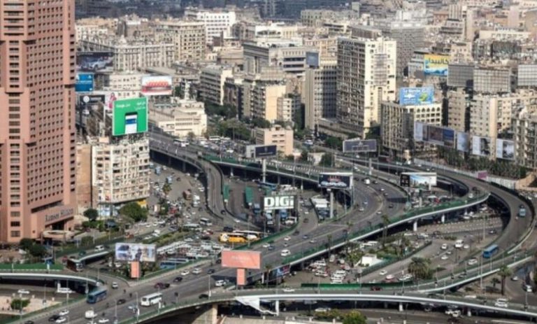 وسط أزمات محلية وجيوسياسية ..هل تحقق مصر نمواً اقتصادياً بـ 4.2 بالمائة؟