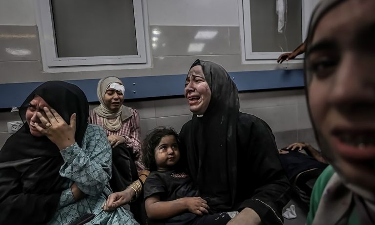 الدورة الشهرية والحمل والولادة كابوس نساء غزة